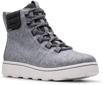 clarks womens shoes with removable insoles
