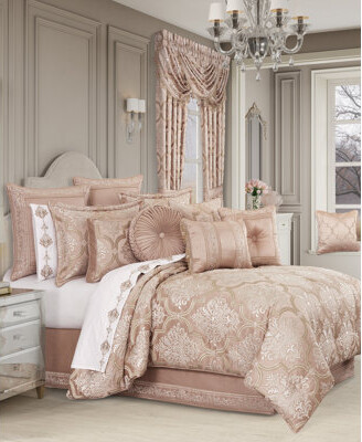 J Queen New York Rosewater 4Pc. Comforter Set