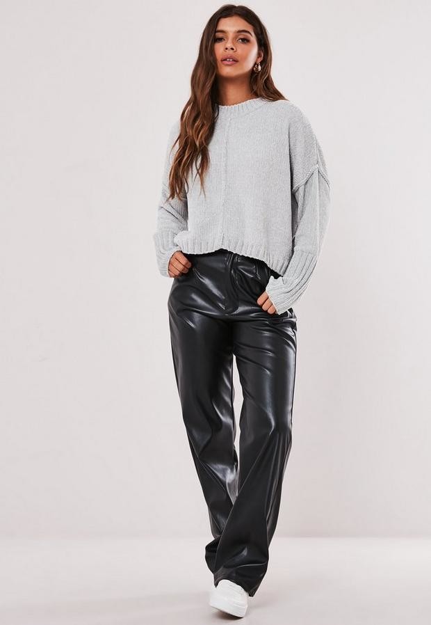 grey crop sweater outfit