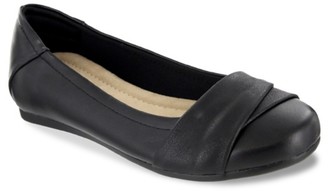 mia flats dsw