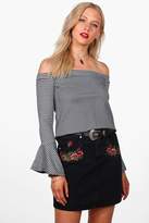 Thumbnail for your product : boohoo Petal 5-Pocket Embroidered Denim Skirt