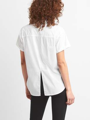 Gap Split-Back Short Sleeve Shirt in Poplin