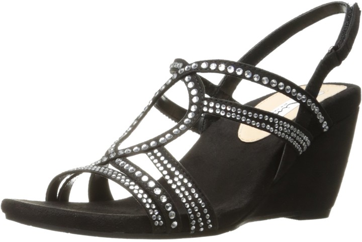 nina rachyl platform sandal