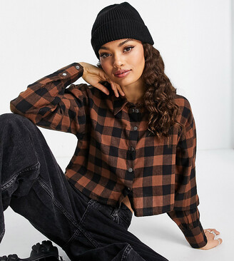 Noisy May Petite cropped shirt in black & brown check