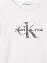 Thumbnail for your product : Calvin Klein Kids logo-print T-shirt dress