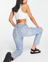 Thumbnail for your product : Stradivarius cotton mom fit vintage jean in light wash - MBLUE