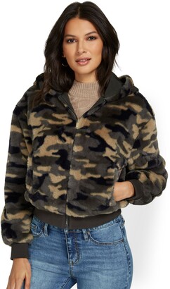 camo fluffy jacket