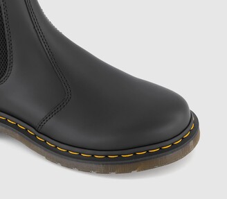 Dr. Martens 2976 Chelsea Boots Black Leather