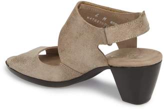 munro fabiana sandal