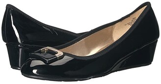 bandolino wedges