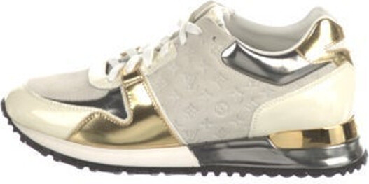 Louis Vuitton Run 55 Sneaker Gold. Size 35.5