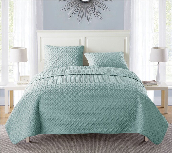 VCNY Home VCNY Nina Embossed Basketweave Quilt Set, King
