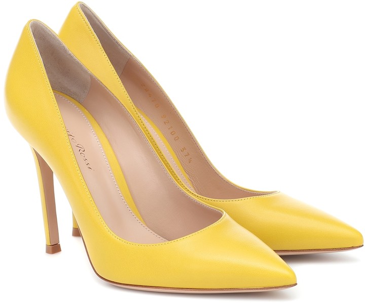 yellow pumps canada