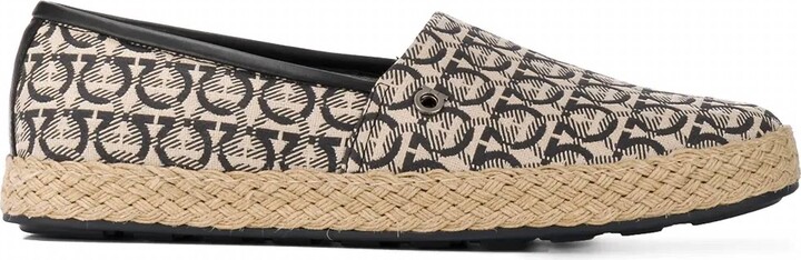 Ferragamo Men's Ganicini Print Loafers In Beige/black