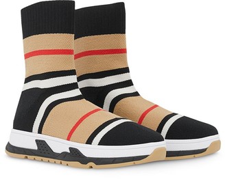 girls burberry shoes