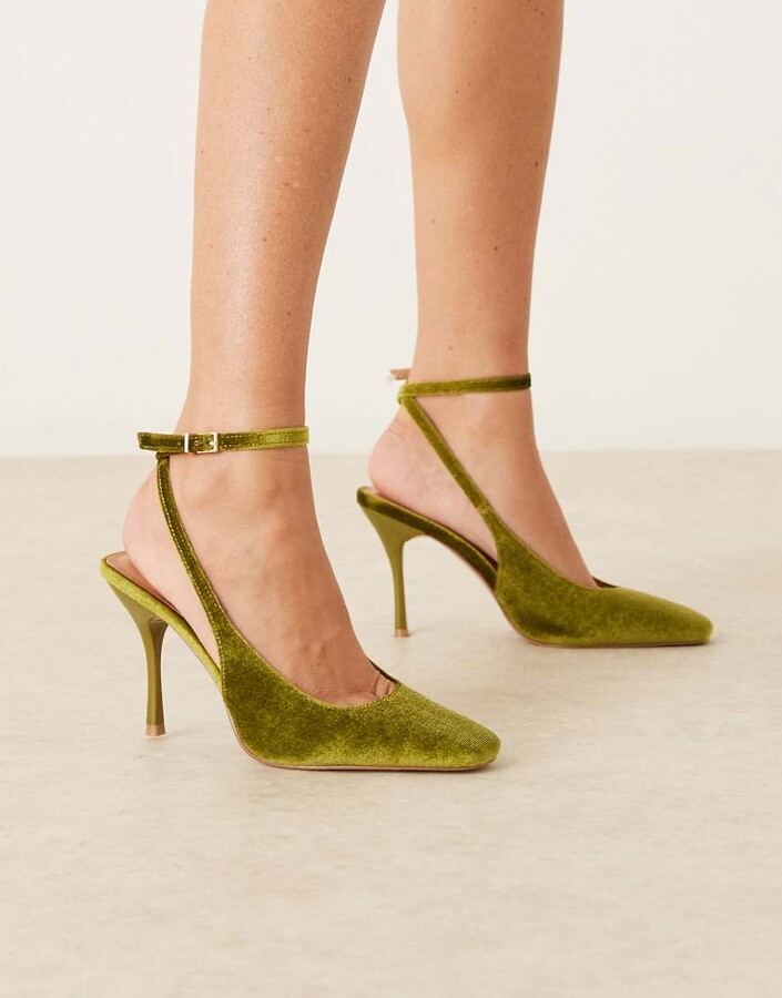 Glamorous tie leg heeled shoes in khaki-green velvet