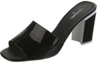 Chanel 2023 Interlocking CC Logo Slides - White Sandals, Shoes