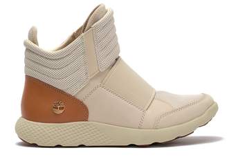 timberland flyroam pull on
