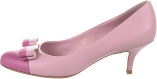 Ferragamo Leather Pumps Pink Vara Bow Accent Grosgrain & Bow Accents Semi-Pointed Toes