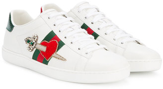 Gucci Ace embroidered heart dagger sneakers - women - Leather/rubber - 38