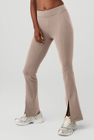 Thumbnail for your product : Alo Yoga Airbrush 7/8 High Waist Flutter Legging in Black, Size: 2XS |