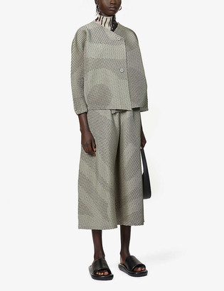 Issey Miyake Weave-pattern pleated woven cardigan