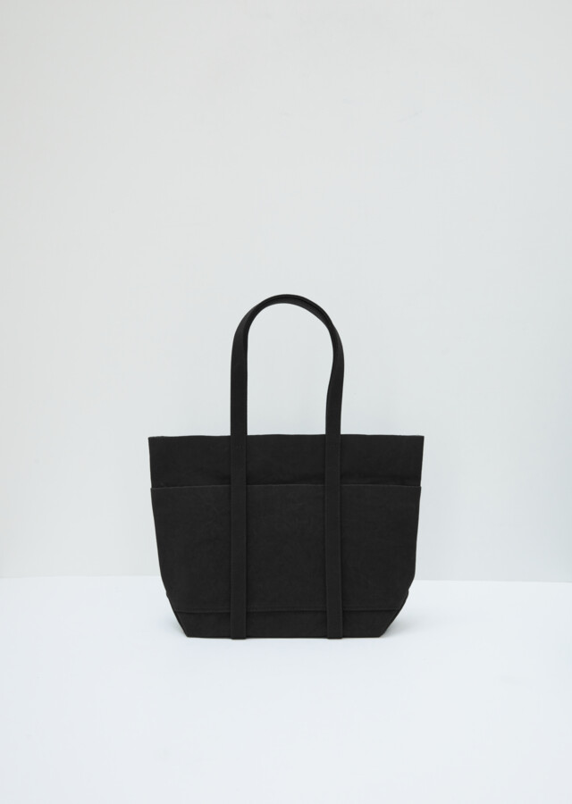 small tote with pockets