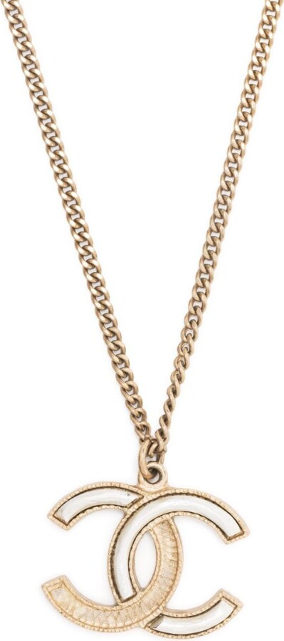 Chanel Pre-owned 2015 CC Pendant Necklace - Gold