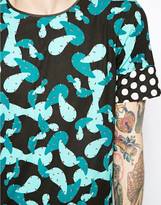 Thumbnail for your product : Volklore T-Shirt in All Over Print with Contrast Print Sleeves