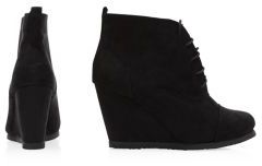 New Look Black Lace Up Wedged Ankle Boots