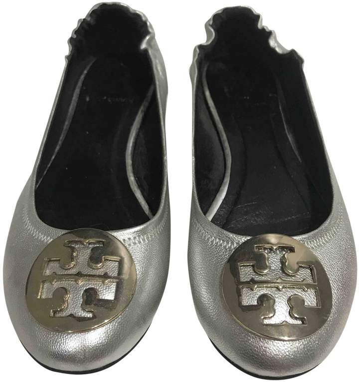 tory burch silver ballet flats