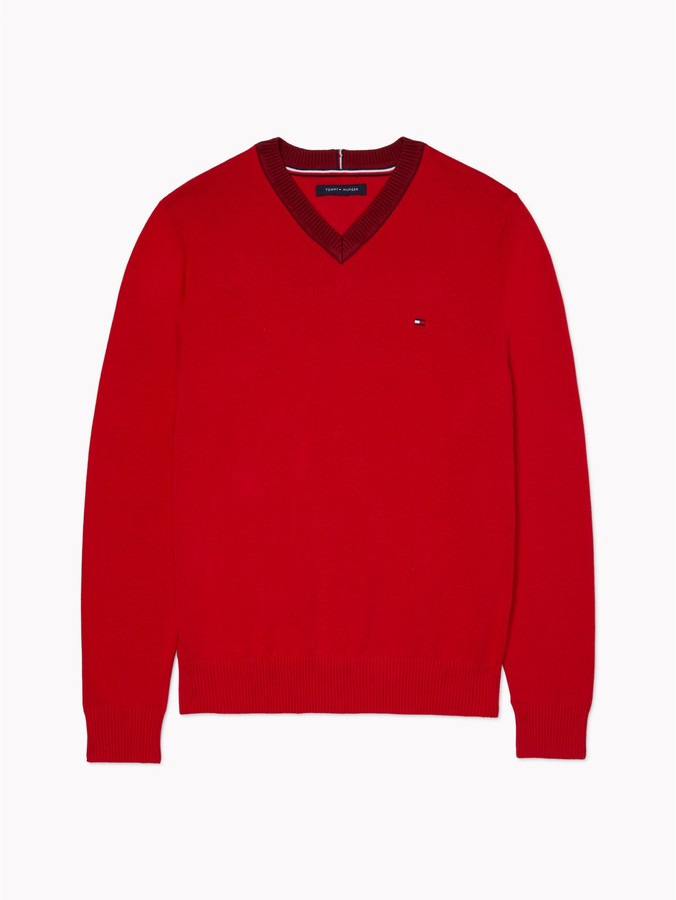 red hilfiger sweater