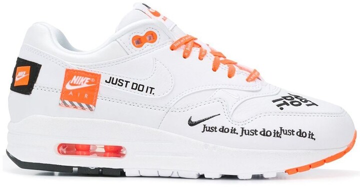 nike air max lux just do it