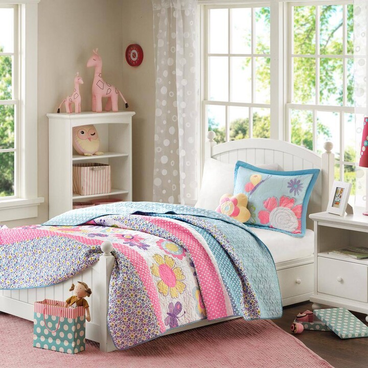 Intelligent Design Kids Blooming Butterflies 4-Piece Multi Full/Queen Polyester Reversible Coverlet Set