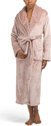 https://img.shopstyle-cdn.com/sim/0a/fc/0afc4a1faeec4f7d5722d38ca770406b_xlarge/tjmaxx-shawl-collar-long-velour-robe.jpg