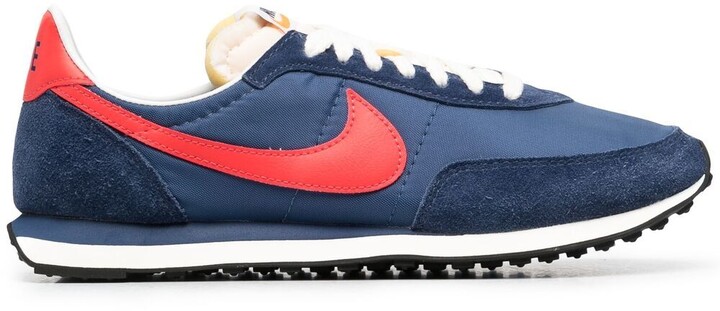 mens nike waffle trainers