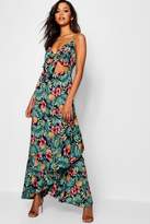 Thumbnail for your product : boohoo Knot Front Palm Print Maxi Dress