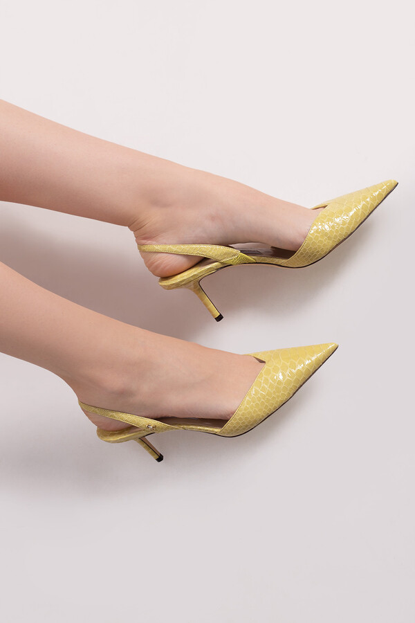 yellow stilettos