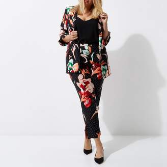 River Island Womens Plus Black floral print tapered leg trousers