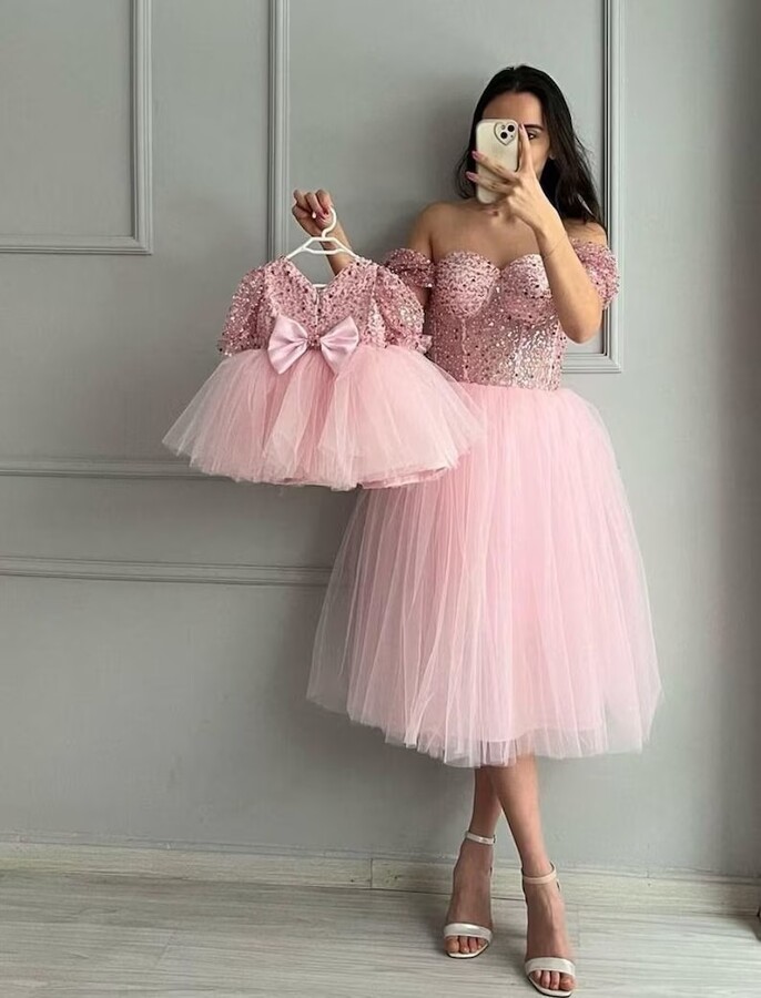 MQYMQW Off Shoulder Sweetheart Sequins and Tulle Mother and Daughter Matching Gown Bow Back Mum & Kids Photoshoot Dress Babyshower Dress