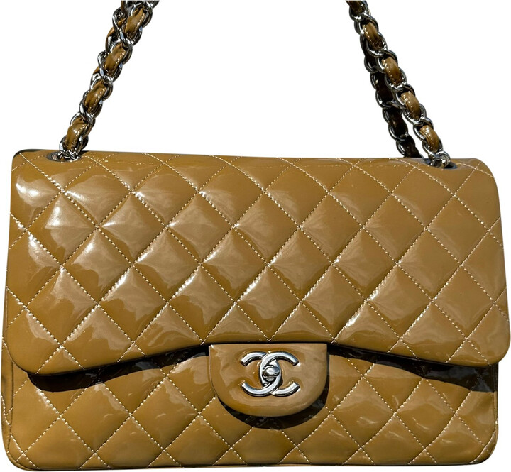 Chanel Women's Green Shoulder Bags