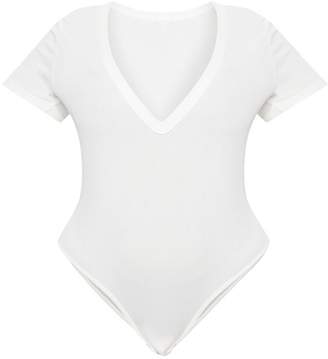 PrettyLittleThing Plus White Ribbed Plunge Short Sleeve Bodysuit
