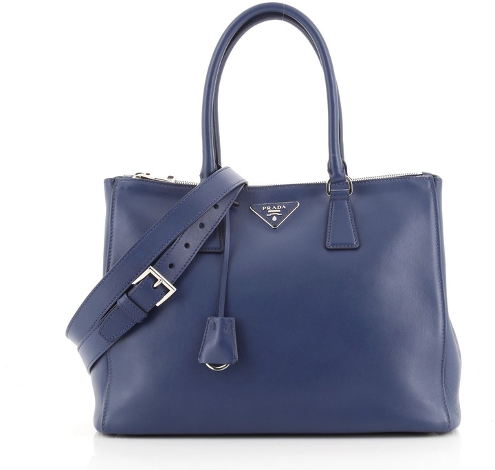 prada calfskin shoulder bag