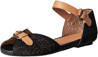 Gentle Souls by Kenneth Cole by Kenneth Cole Women's Bessie Mary Jane Flat