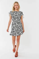 Thumbnail for your product : Urban Outfitters Liliana Tie-Back Short Sleeve Mini Dress