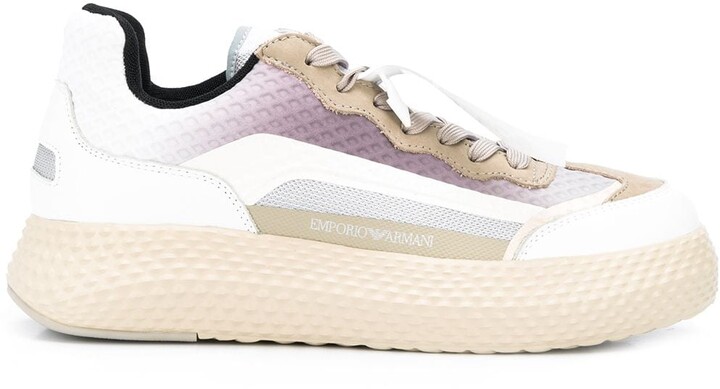 lace up low top sneakers