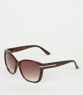 Thumbnail for your product : New Look Tortoiseshell Effect Rectangle Sunglasses