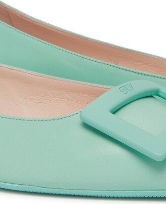 【関税&送料込】Roger Vivier Gommettine Ball 05 ROGER VIVIER Gommettine patent-leather point-toe flats | NET