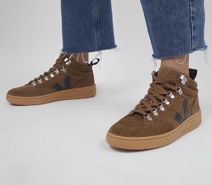 black gum sole trainers