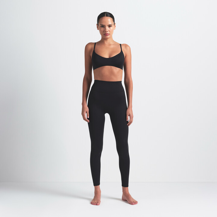 Nike Women's SKIMS Matte High-Waisted 26" Knee Grip Leggings in Black | PTLEG9495W-OBD